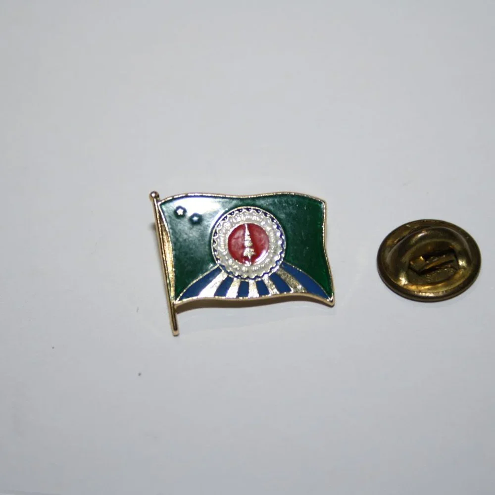 🟢🏞️ Gold + Green County of Saginaw Flag Lapel Pin · 7/8